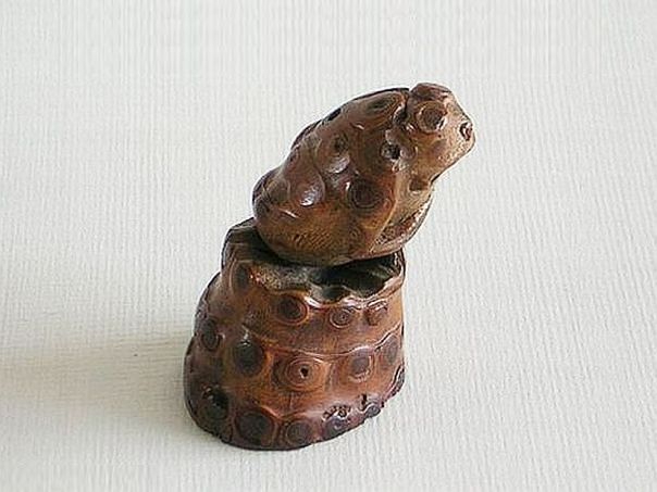 Bamboo three-legged toad - (3346)